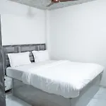 Hotel Hans Residency