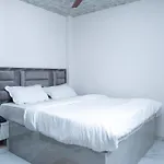 Hotel Hans Residency